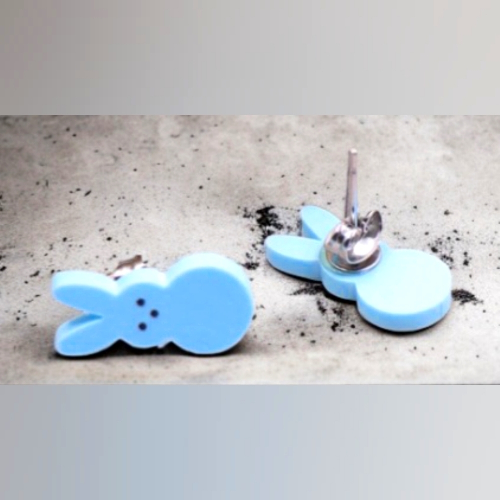 Peep Bunny Stud Earrings